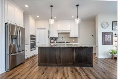 637 Maple Court, New Richmond, WI 54017 - Photo 11