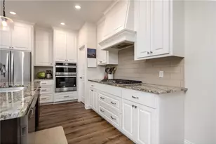 637 Maple Ct, New Richmond, WI 54017 - Photo 13