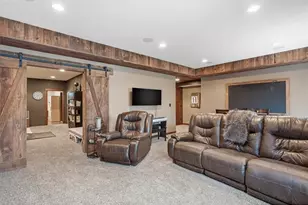 925 Sadies Ln, Hudson, WI 54016 - Photo 41