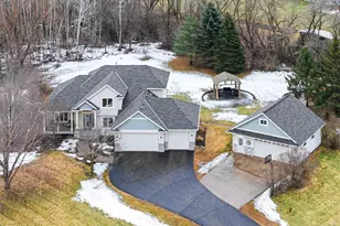 925 Sadies Ln, Hudson, WI 54016 - Photo 9