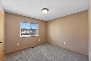 941 W Edge Pl, New Richmond, WI 54017 - Photo 15