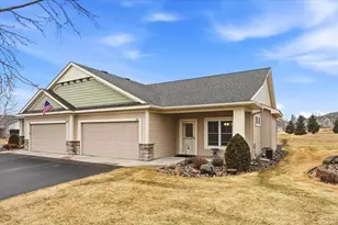 527 Morgan Dr, New Richmond, WI 54017 - Photo 1