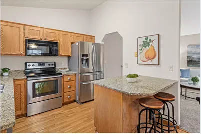 8001 Jeffery Avenue, Cottage Grove, MN 55016 - Photo 9