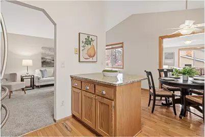 8001 Jeffery Avenue, Cottage Grove, MN 55016 - Photo 11