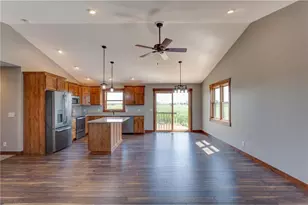 453 Coyote Way, New Richmond, WI 54017 - Photo 11