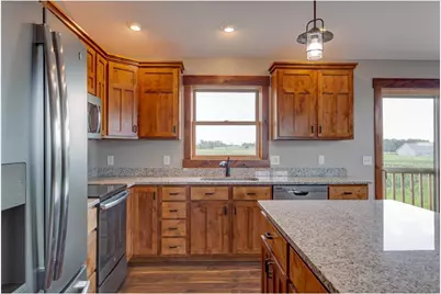 453 Coyote Way, New Richmond, WI 54017 - Photo 3