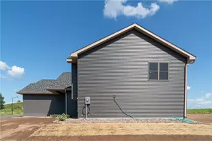 453 Coyote Way, New Richmond, WI 54017 - Photo 41