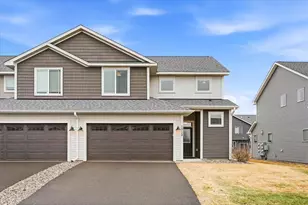 1512 Southpoint Dr, Hudson, WI 54016 - Photo 1