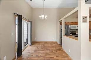 3637 Gershwin Ln, Oakdale, MN 55128 - Photo 9