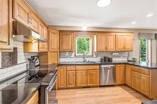 9020 Parkside Dr, Woodbury, MN 55125 - Photo 13