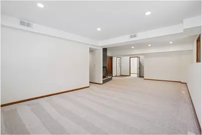 5301 Oakwood Drive, Saint Paul, MN 55110 - Photo 35