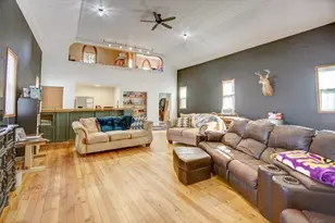 127 Pine St, Glenwood City, WI 54013 - Photo 9