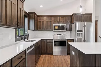 471 Coyote Way, New Richmond, WI 54017 - Photo 5