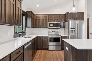 471 Coyote Way, New Richmond, WI 54017 - Photo 5