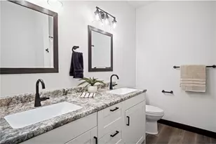3357 Iris Dr, Eau Claire, WI 54703 - Photo 11