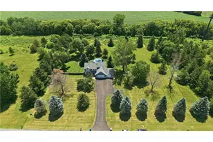 591 Spurline Cir, Hudson, WI 54016 - Photo 3