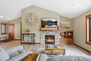 265 Vista Cir, River Falls, WI 54022 - Photo 11