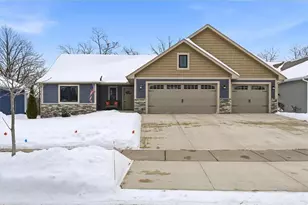 265 Vista Cir, River Falls, WI 54022 - Photo 3