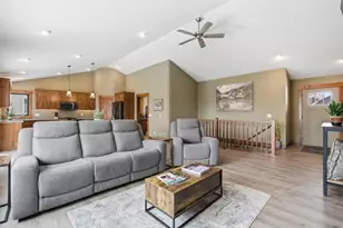 265 Vista Cir, River Falls, WI 54022 - Photo 9