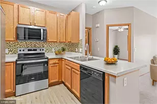 6823 Meadow Grass Ln, Cottage Grove, MN 55016 - Photo 5