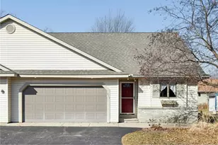 915 Lucille Ct, River Falls, WI 54022 - Photo 31