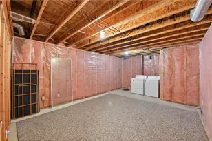 915 Lucille Ct, River Falls, WI 54022 - Photo 19