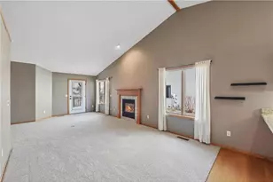 915 Lucille Ct, River Falls, WI 54022 - Photo 11