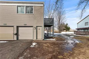 4874 Grenwich Trail, Oakdale, MN 55128 - Photo 5