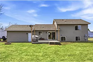 519 Sycamore Dr, New Richmond, WI 54017 - Photo 3