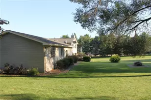 N8785 1020th St, River Falls Township, WI 54022 - Photo 5