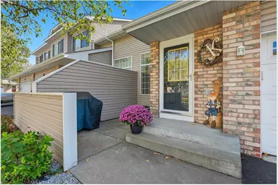 834 Summer Pines Circle, Hudson, WI 54016 - Photo 3
