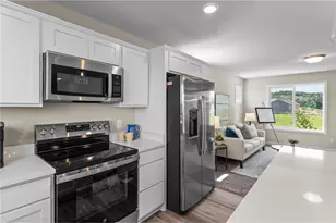 2017 Aster Ln, Mankato, MN 56001 - Photo 17