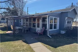 802 4th St, Pepin, WI 54759 - Photo 7