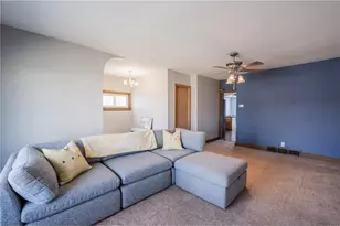 121 W Oak St, Stanley,  54768 - Photo 5