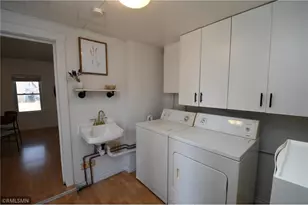 828 9th St, Hudson, WI 54016 - Photo 27