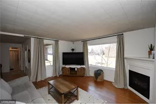 828 9th St, Hudson, WI 54016 - Photo 9