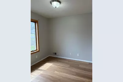 321 Wildwood Circle, Roberts, WI 54023 - Photo 13