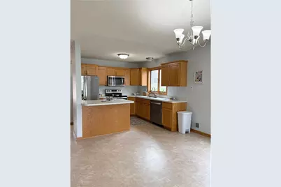 321 Wildwood Circle, Roberts, WI 54023 - Photo 5