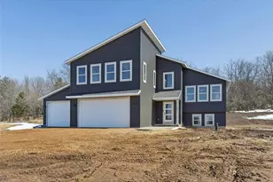 739 Magoo Rd, Hudson, WI 54016 - Photo 3