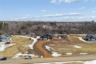 739 Magoo Rd, Hudson, WI 54016 - Photo 3