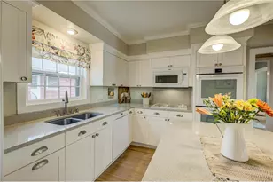 625 Orange St, Hudson, WI 54016 - Photo 23