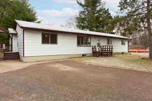 2615 Schabacker Ct, Menomonie, WI 54751 - Photo 3