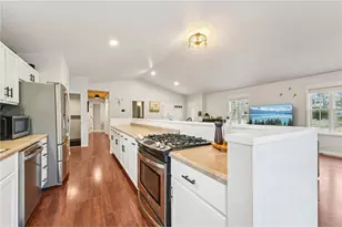 719 Monroe St, Hudson, WI 54016 - Photo 17