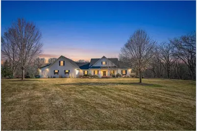 877 Yellowstone Trail, Hudson, WI 54016 - Photo 9