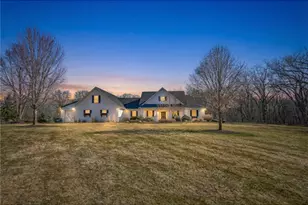 877 Yellowstone Trail, Hudson, WI 54016 - Photo 9