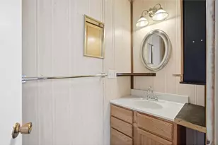 300 N 2nd St, River Falls, WI 54022 - Photo 17