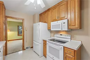 824 Elm St, Hudson, WI 54016 - Photo 17
