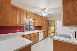 824 Elm St, Hudson, WI 54016 - Photo 15