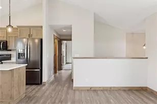 521 Summit Cir, Baldwin, WI 54002 - Photo 9