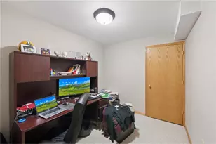 1528 Shorehaven Ct, Menomonie, WI 54751 - Photo 17